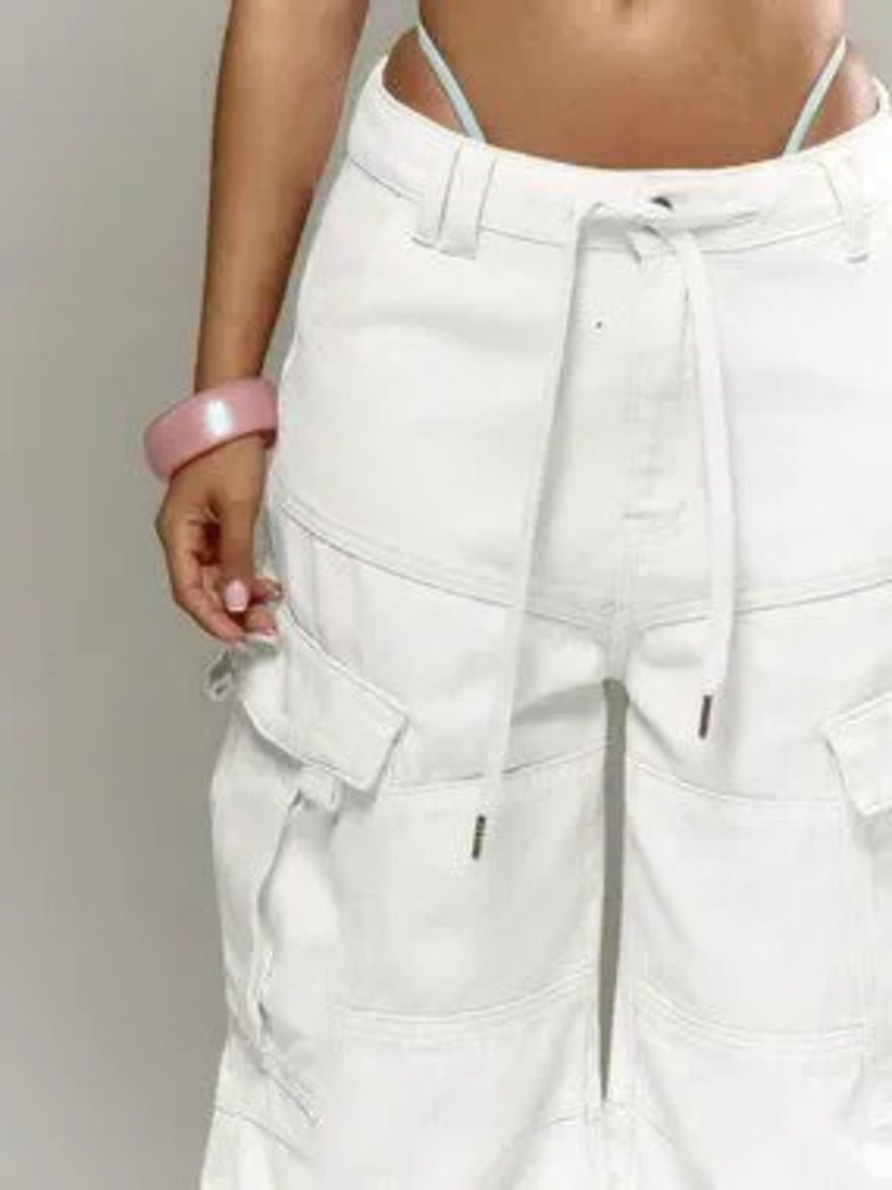 White Casual Women's Low Rise Zipper Fly Loose Capri Cargo Wide Leg Shorts